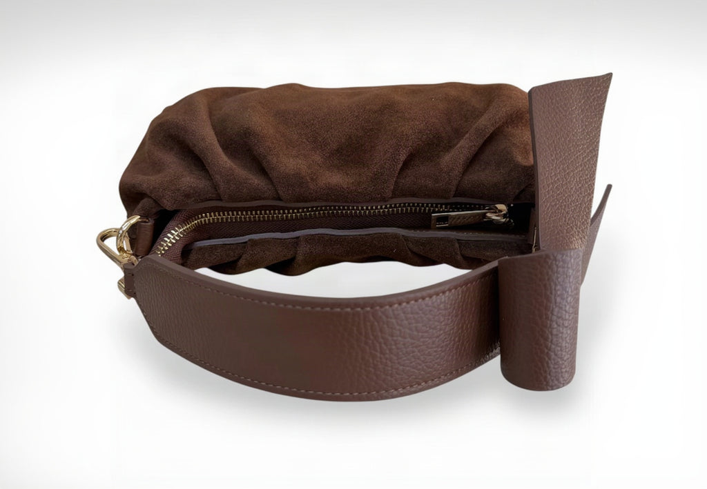 Borsa Coco in vera pelle martellata dollaro e camoscio Arquati Bags vista chiusura