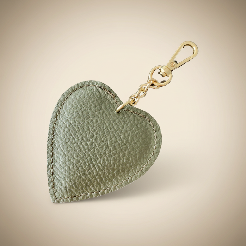 Portachiavi a forma di cuore in vera pelle